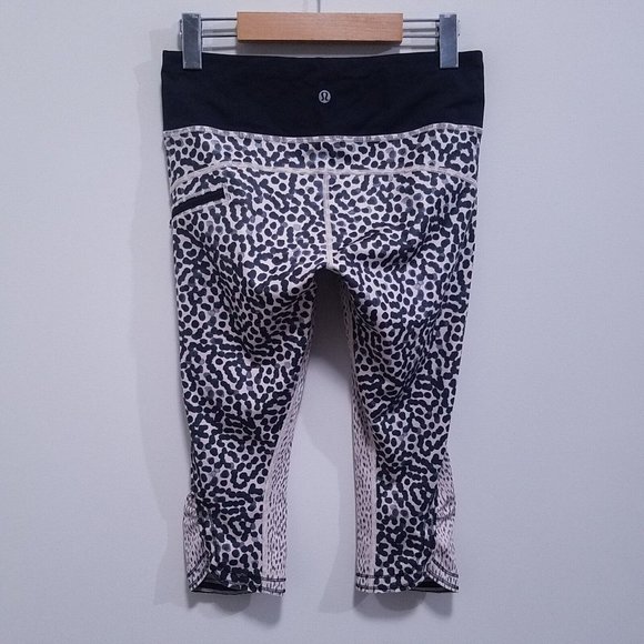 Lululemon Wunder Under Beige Polka Dot Yoga Crop Leggings Size 6 Small Pants - Picture 3 of 9